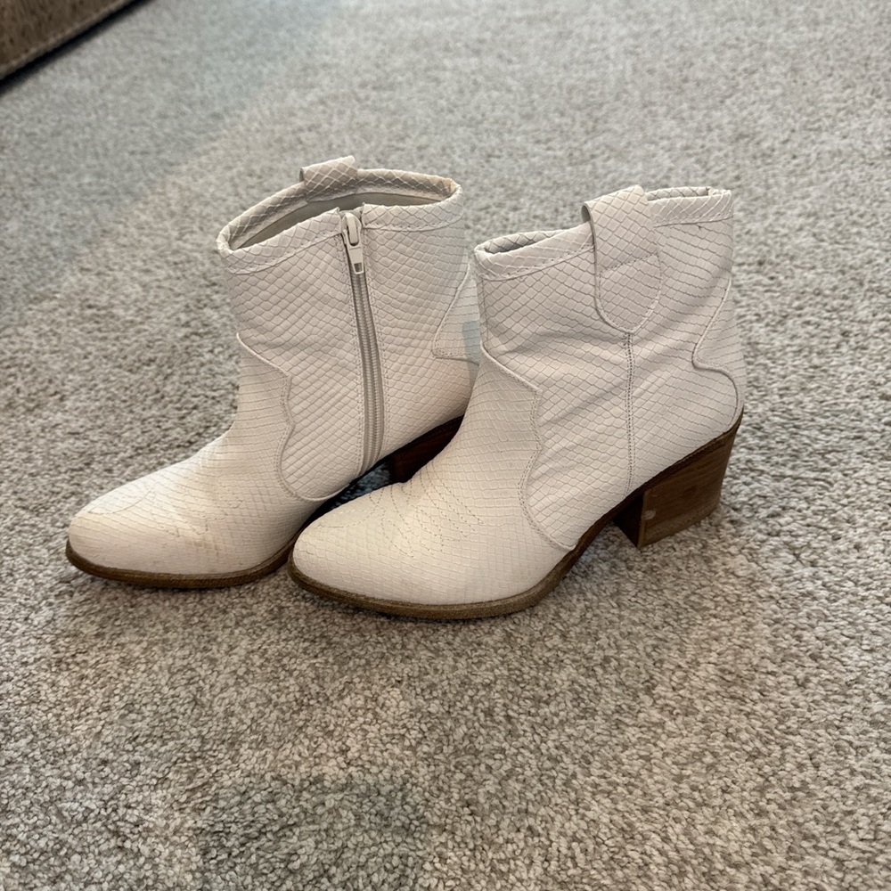 Sleek White Ankle Booties with Stacked Heel